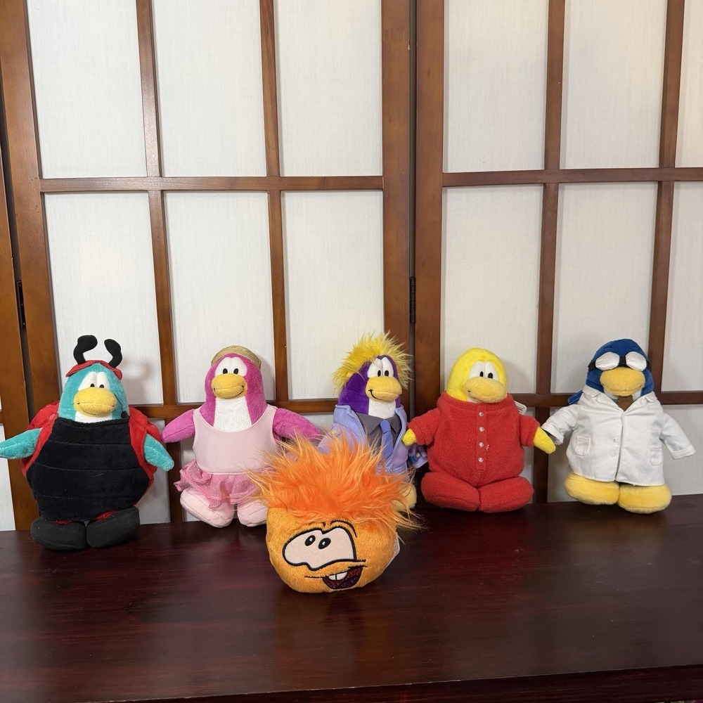 Lot of 6 - Club Penguin Plush 2 NWT Gary the Gadget Jakks Red Pajama Dot Disney